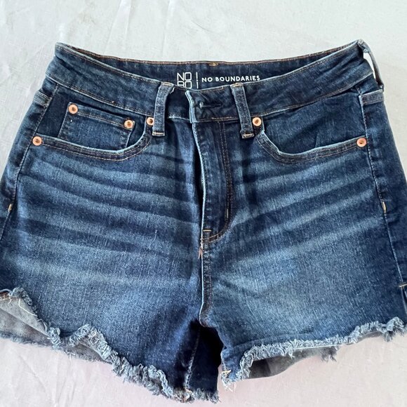 3 x No Boundaries Girls Denim Blue Jean Shorts Juniors Size 9, Excellent Cond. - Picture 11 of 16